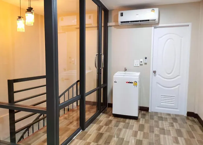 New! Kg 3 Bedrooms/ Free Wi-fi *