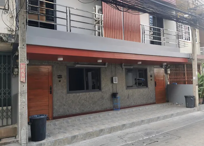 New! Kg 3 Bedrooms/ Free Wi-fi Bangkok