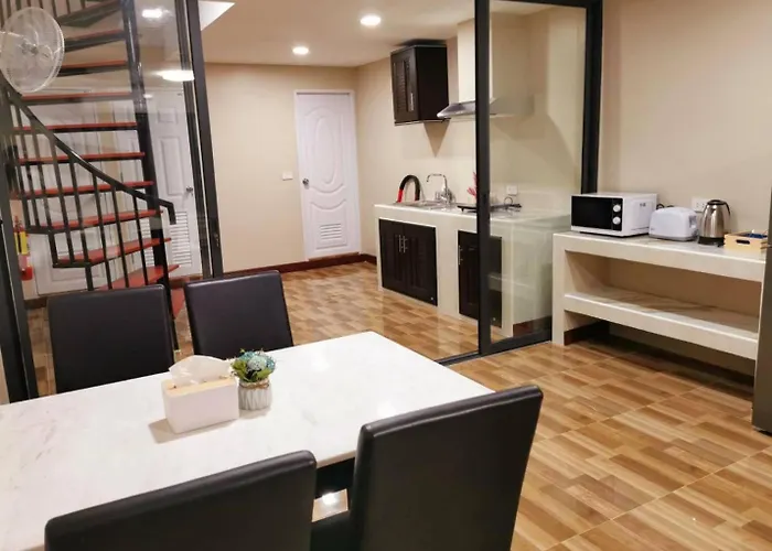 New! Kg 3 Bedrooms/ Free Wi-fi * Bangkok